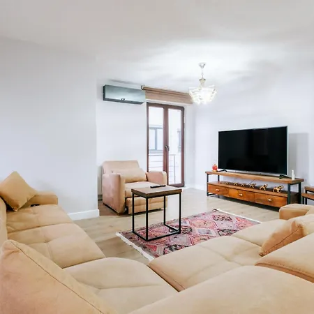 アパート Luminous Flat 9 Min To Istmarina Mall *