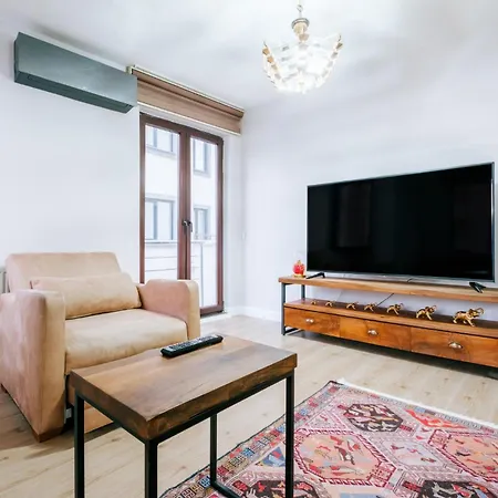 Luminous Flat 9 Min To Istmarina Mall * イスタンブール